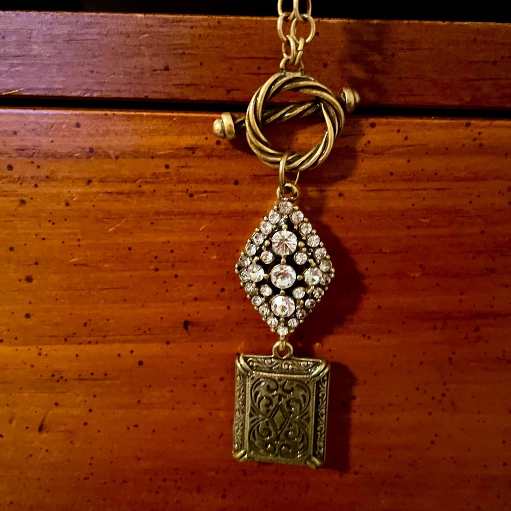 NWT Antiqued Goldtone 22” Fashion Necklace by Chico’s